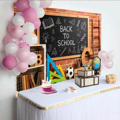 Lofaris Schulanfangshintergrund mit Tafel und Schulmaterialien für Einschulung, dekorative Fotokulisse für Klassenzimmer und Fotoshootings