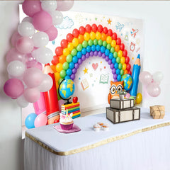Lofaris Bunter Regenbogen Schulanfangshintergrund mit Bleistiften und Büchern, fröhliche Lernkulisse für Kinderfotoshootings und Schulfeiern