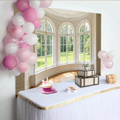 Lofaris Eleganter Zimmerhintergrund mit Bogenfenstern und Gartenblick, stilvolle Fotokulisse für Porträts und professionelle Events