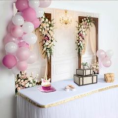 Lofaris Eleganter floraler Hochzeitshintergrund mit Rosen und Holzrahmen, luxuriöse Kulisse für romantische Feiern und Fotoshootings