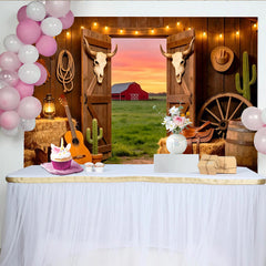 Lofaris Rustikaler Westernhintergrund mit Scheunentor Sonnenuntergang und Heuballen, ländliche Fotokulisse für Cowboy-Party und Fotoshooting