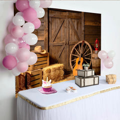 Lofaris Rustikaler Western Fotohintergrund mit Scheunentor Heuballen und Cowboy-Stiefeln, ländliche Kulisse für Fotoshootings