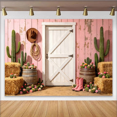 Lofaris Rosa Western-Fotohintergrund mit Scheunentür Kakteen und Heuballen, rustikale Kulisse für Fotoshootings und Eventdekoration
