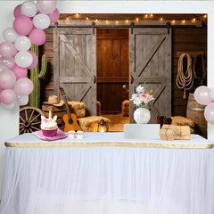Lofaris Rustikaler Western-Scheunen-Hintergrund mit Holztüren und Kaktus, perfekte Fotokulisse für Country-Partys und Fotoshootings