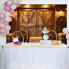 Lofaris Rustikaler Scheunen-Fotohintergrund mit Holztüren und Wagenrädern, ländliche Kulisse für professionelle Fotoshootings