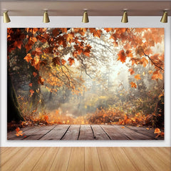 Lofaris Warmer Herbstwald-Fotohintergrund mit fallendem Laub und Holzboden, neblige Waldkulisse für professionelle Fotografie