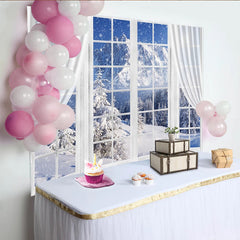 Lofaris Winterlandschaft Fenster Hintergrund mit verschneiten Bergen, fallender Schnee und gemütliche Fotowand für Winterfotoshootings