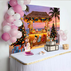 Lofaris Tropischer Strand-Weihnachts-Hintergrund mit Palmen, Schneemann und Geschenken, festliche Kulisse für Winterurlaub und Fotoshooting