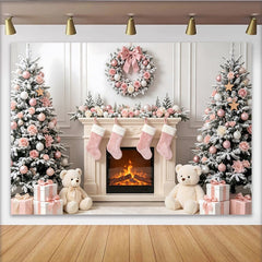Lofaris Rosa Weißer Weihnachtshintergrund mit Kamin, Bäumen und Geschenken, elegante Kulisse für festliche Winterfotografie