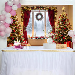 Lofaris Festlicher Weihnachtshintergrund mit beleuchteten Weihnachtsbäumen und roten Vorhängen, winterliche Kulisse für Fotoshooting