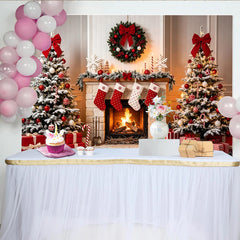 Lofaris Festlicher Weihnachtshintergrund mit Kamin und geschmückten Weihnachtsbäumen, gemütliche Kulisse für Familienfotos und Winterdekoration
