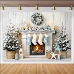 Lofaris Winter-Weihnachtshintergrund mit Kamin und beschneiten Bäumen, gemütliche Kulisse für festliche Fotografie und Winterdekoration