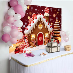 Lofaris festlicher Lebkuchenhaus Weihnachtshintergrund mit Zuckerstangen und Schnee, rote Fotokulisse für Winterparty Dekoration