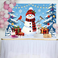 Lofaris Fröhlicher Schneemann Weihnachtshintergrund mit kariertem Schal und Geschenken, festliche Fotokulisse für Winterparty und Familienfotos