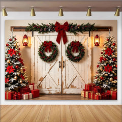Lofaris Rustikaler Scheunentor Weihnachtshintergrund mit Tannenbäumen, festliche Kulisse für Weihnachtsfeier und Fotoshooting