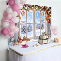 Lofaris Schneebedeckter Weihnachtsfenster-Hintergrund mit Lebkuchen und Kugeln, festliche Winterkulisse für Fotoshooting und Partydekoration