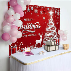 Lofaris Festlicher roter Weihnachts-Hintergrund mit Glitzerbaum und Rentier, funkelnde Kulisse für Neujahrsfeier und Winter-Fotoshooting