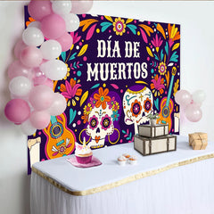 Lofaris Farbenfroher Día de Muertos Hintergrund mit Zuckerschädeln und Gitarren, mexikanische Partydekoration für festliche Fotografie