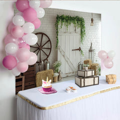 Lofaris Ländlicher Bauernhof-Hintergrund mit weißer Ziegelwand und Scheunentor, Vintage Fotokulisse für Porträts und Fotoshootings