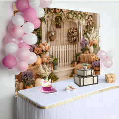 Lofaris Idyllischer Frühlingslandschaft Hintergrund mit Blumen und weißem Zaun, perfekte Fotokulisse für Osterfotoshootings und Gartenpartys