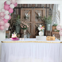 Lofaris Rustikaler Osterhintergrund mit Holztür Hasen und Pastell-Ostereiern, frühlingshafte Fotokulisse für Fotoshootings und Dekoration