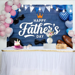 Lofaris Vatertags-Hintergrund mit blauen Ballons und Geschenken für Papa, stilvolle Fotokulisse für Familienfeiern und Fotoshooting