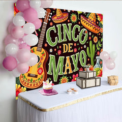 Lofaris Farbenfroher Cinco de Mayo Hintergrund mit Gitarre und Sombrero, fröhliche Partydekoration für Fiesta und Fotoshooting