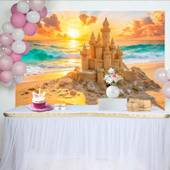 Lofaris Goldener Sonnenuntergang Strandschloss-Hintergrund am Meer, traumhafte Fotokulisse mit Wellen und Muscheln für Sommerfotos