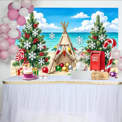 Lofaris Tropischer Strand-Weihnachtshintergrund mit Tipi, Geschenken und Zuckerstange, festliche Kulisse für einzigartige Winter-Partyfotos