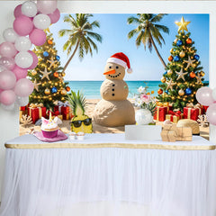 Lofaris Tropischer Weihnachtshintergrund mit Sandmann und Palmen, sommerliche Kulisse für festliche Strandpartys und Urlaubsfotos