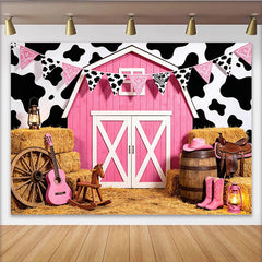 Lofaris Rosa Cowgirl-Hintergrund mit Kuhflecken und Scheune für Mädchen, Western-Party Fotokulisse mit Heuballen für Studioaufnahmen