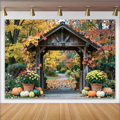 Lofaris Herbstlandschaftshintergrund mit Holzbogen und bunten Blättern, warme Fotokulisse für Porträts, Familienfotos und Herbstdekoration
