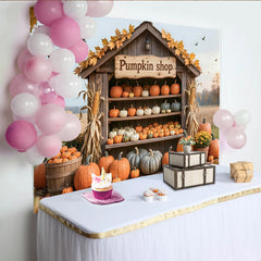 Lofaris Rustikaler Herbsthintergrund mit Kürbissen und Holzstand, perfekte Fotokulisse für Erntedankfest und Herbstfotoshooting