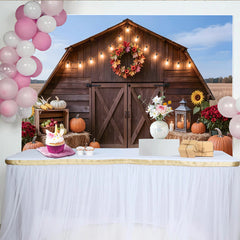 Lofaris Rustikaler Scheunen Herbsthintergrund mit Kürbissen und Lichterkette für Erntedankfest, gemütliche für herbstliche Fotoshootings