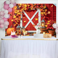 Lofaris Herbst-Fotohintergrund mit roter Scheune und Kürbissen, stimmungsvolle Kulisse für herbstliche Fotoshootings