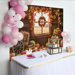 Lofaris Rustikaler Herbsthintergrund mit Kürbissen und Holzfenster, gemütliche Kulisse für herbstliche Fotoshootings