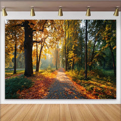 Lofaris Goldener Herbstwald Hintergrund mit Sonnenlicht und Laub, idyllische Naturkulisse für professionelle Fotografie