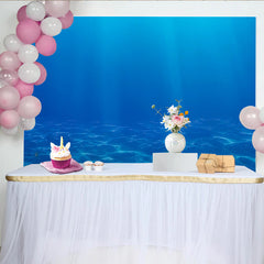Lofaris Blauer Unterwasser-Fotohintergrund mit Sonnenlicht und Sandboden, realistische Meereskulisse für professionelle Fotoshootings