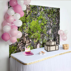 Lofaris Grüner Moos Baumrinden Hintergrund für Naturfotografie, realistische Wald Kulisse für professionelles Fotoshooting