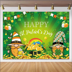 Lofaris Grüner festlicher St. Patrick's Day Hintergrund mit Kobolden, Kleeblättern und Goldmünzen, ideale Partydekoration