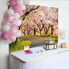 Lofaris Wunderschöner Kirschblütenallee Hintergrund für Frühlingsfotografie, idyllische Fotokulisse mit rosa Blüten für Studio und Events