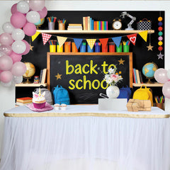 Lofaris Bunter Schulanfangshintergrund für Einschulung mit Tafel und Rucksäcken, fröhliche Klassenzimmer-Kulisse für Fotoshootings und Feiern