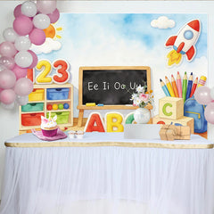 Lofaris Bunter Schulanfang-Hintergrund mit ABC-Blöcken und Rakete, fröhliche Klassenzimmer-Kulisse für Kinder