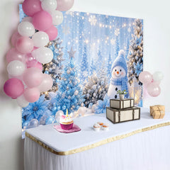 Lofaris Blauer Winterwunderland-Hintergrund mit Schneemann und Weihnachtsbäumen, festliche Kulisse für Weihnachtsfeier und Fotoshooting