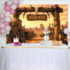 Lofaris Rustikaler Wildwest Fotohintergrund mit Holzarch und Stierschädel, Vintage Western Kulisse für Abenteuer-Fotoshootings und Partys