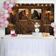 Lofaris Rustikaler Western-Scheunen-Hintergrund mit Pferden und Lichterketten, ländliche Holzoptik Kulisse für Fotostudio und Party