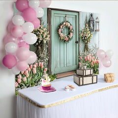 Lofaris Frühlingslandschaft Fotohintergrund mit mintgrüner Holztür und Blumenkranz, idyllische Kulisse für Fotoshootings und Eventdekoration