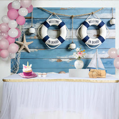 Lofaris Blauer Maritim Fotohintergrund mit Rettungsringen und Segelboot, rustikale Strandkulisse für Sommerpartys und Studiofotos