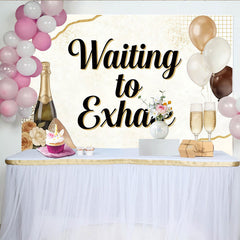 Lofaris Eleganter goldener Geburtstagshintergrund mit Sekt und Luftballons, glamouröse Kulisse für festliche Anlässe und Fotoshootings