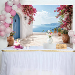 Lofaris Malerischer Mediterraner Landschaft Fotohintergrund mit blauer Tür und Bougainvillea, sommerliche Kulisse mit Meerblick für Fotostudio